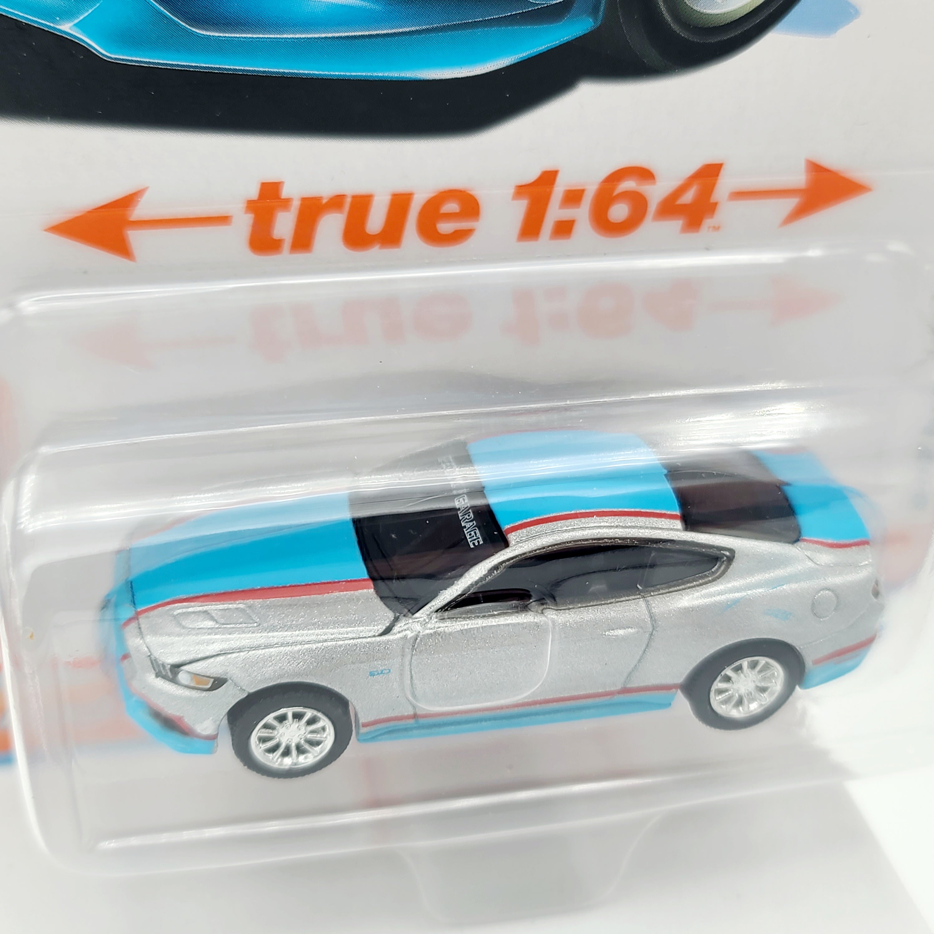 Auto World '17 Ford Mustang GT Petty's Garage - 1:64 scale (2024 Release 3A - Modern Muscle)